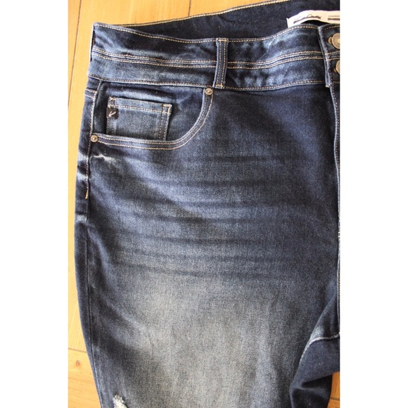 Plus Size KanCan High Rise Ripped Cropped Jeans 24 - Picture 3 of 10